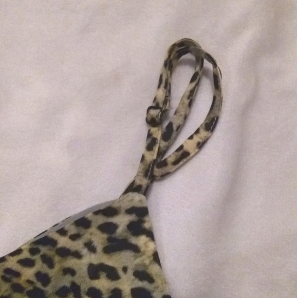 Cupcakes and Cashmere Spaghetti Strap Leopard Print Button Up Top - Picture 9 of 16